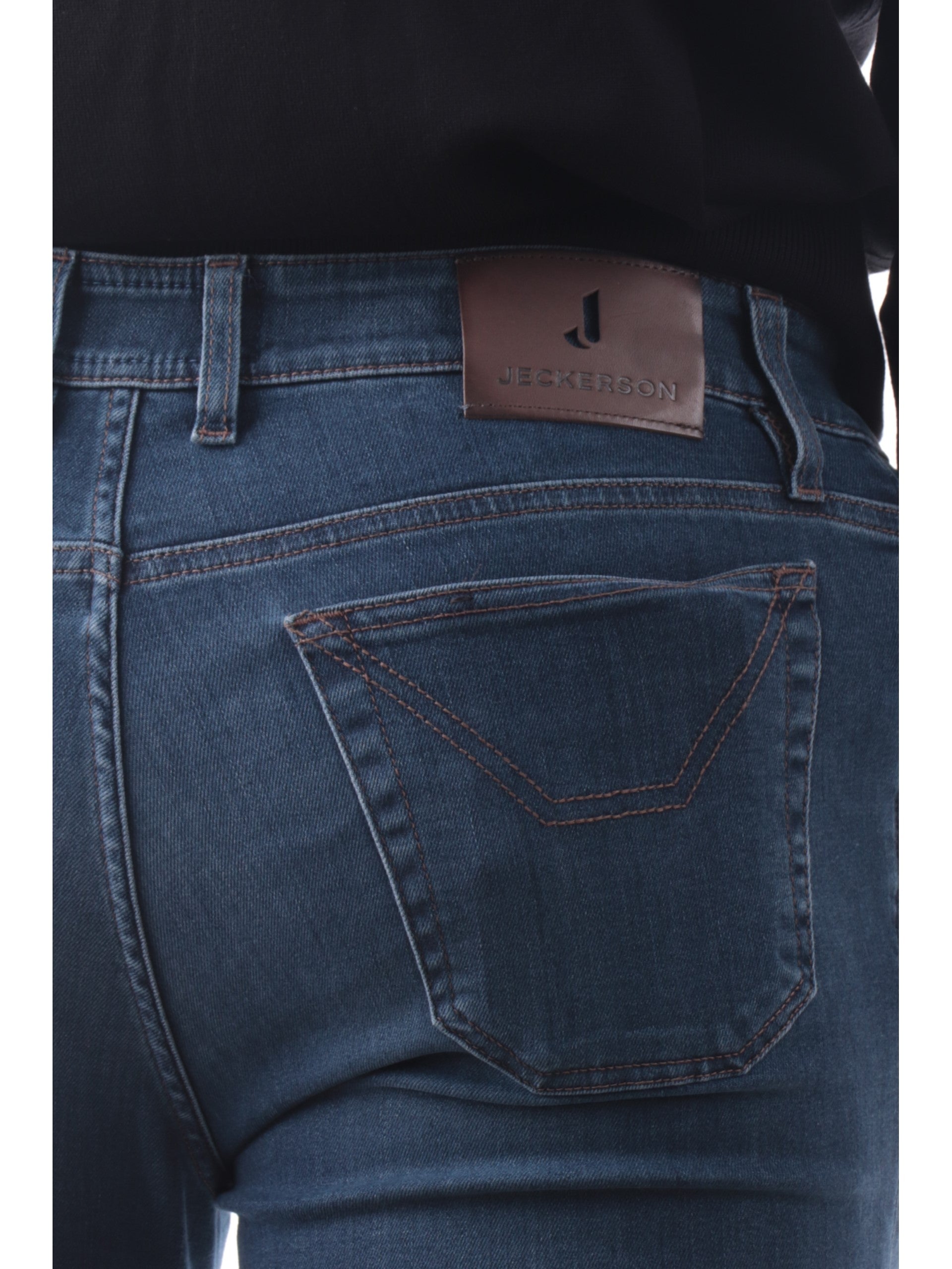 9bb6d42d3372f93240494423a774f1b73adaf056