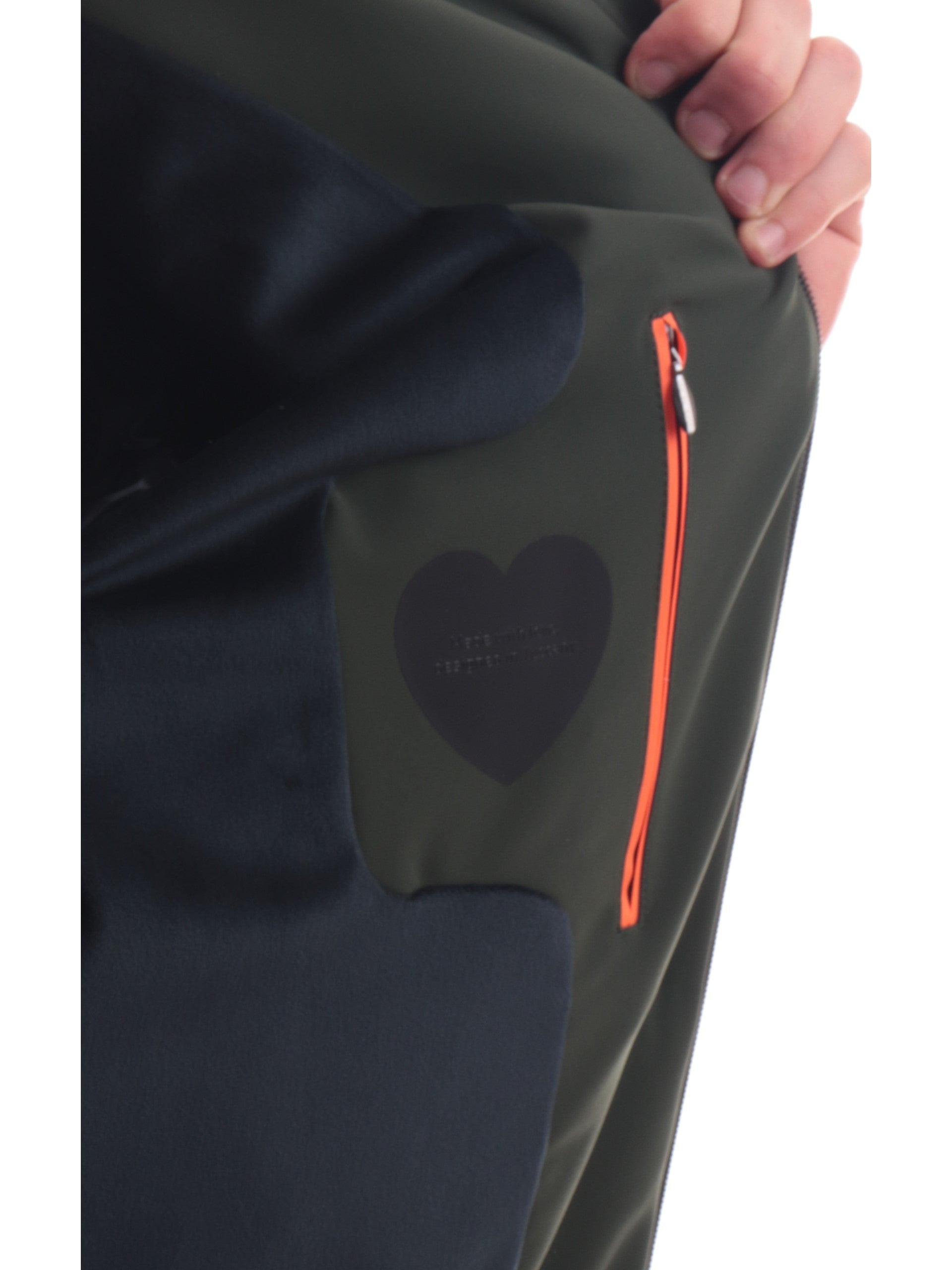 a126dd6a661d49395d8b837eb68fcbe424c75389