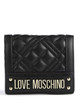 portafoglio-moschino-nero-da-donna-con-maxi-logo-modello-quilted-jc5601
