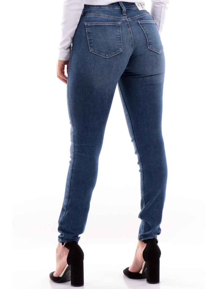 pantaloni-calvin-klein-jeans-donna-mid-rise-skinny-j20j22244