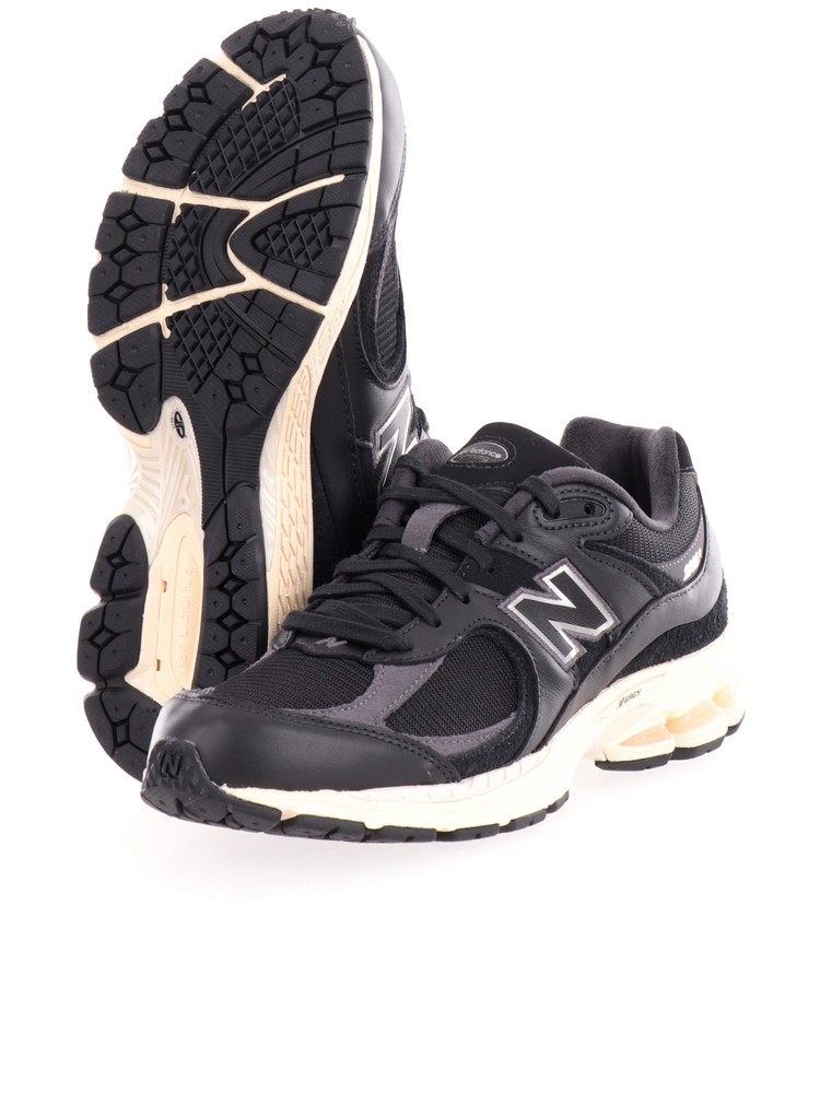 scarpe-new-balance-nere-da-uomo-lifestyle-m2002