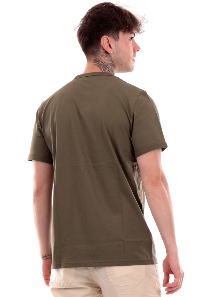 t-shirt-fred-perry-verde-militare-da-uomo-logo-sul-cuore-m3519